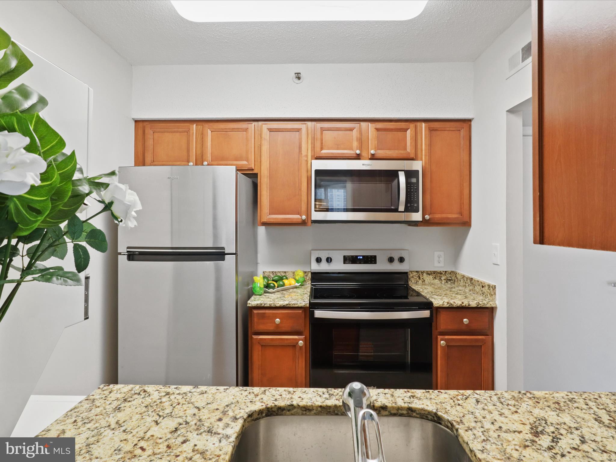 5505 Seminary Road, Unit 709N Falls Church, VA 22041 - Photo 5 of 37 Gallery Image 5