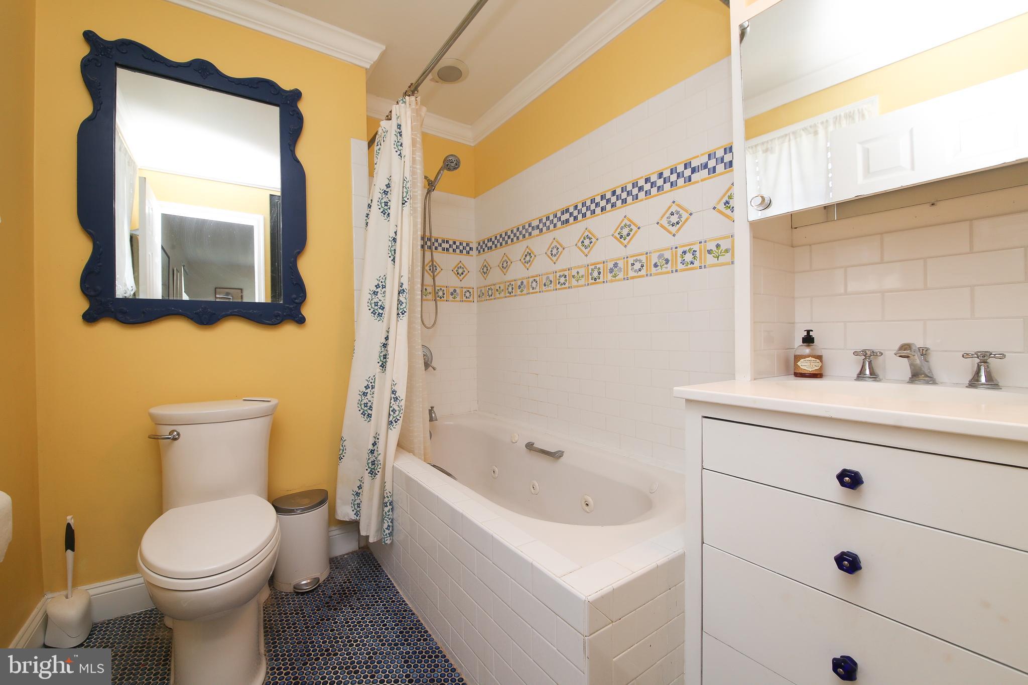 2530 Hillcrest Road Quakertown, PA 18951 - Photo 19 of 29 Bathroom
