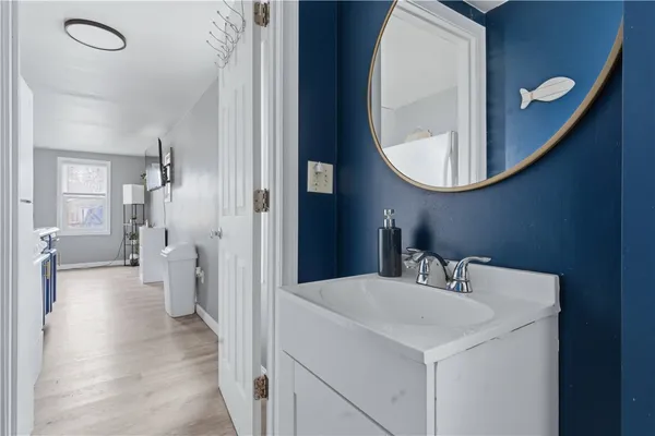 $249,900 | 31 Oakhurst Avenue, Warwick, RI 02889