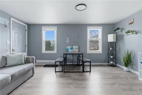 $249,900 | 31 Oakhurst Avenue, Warwick, RI 02889