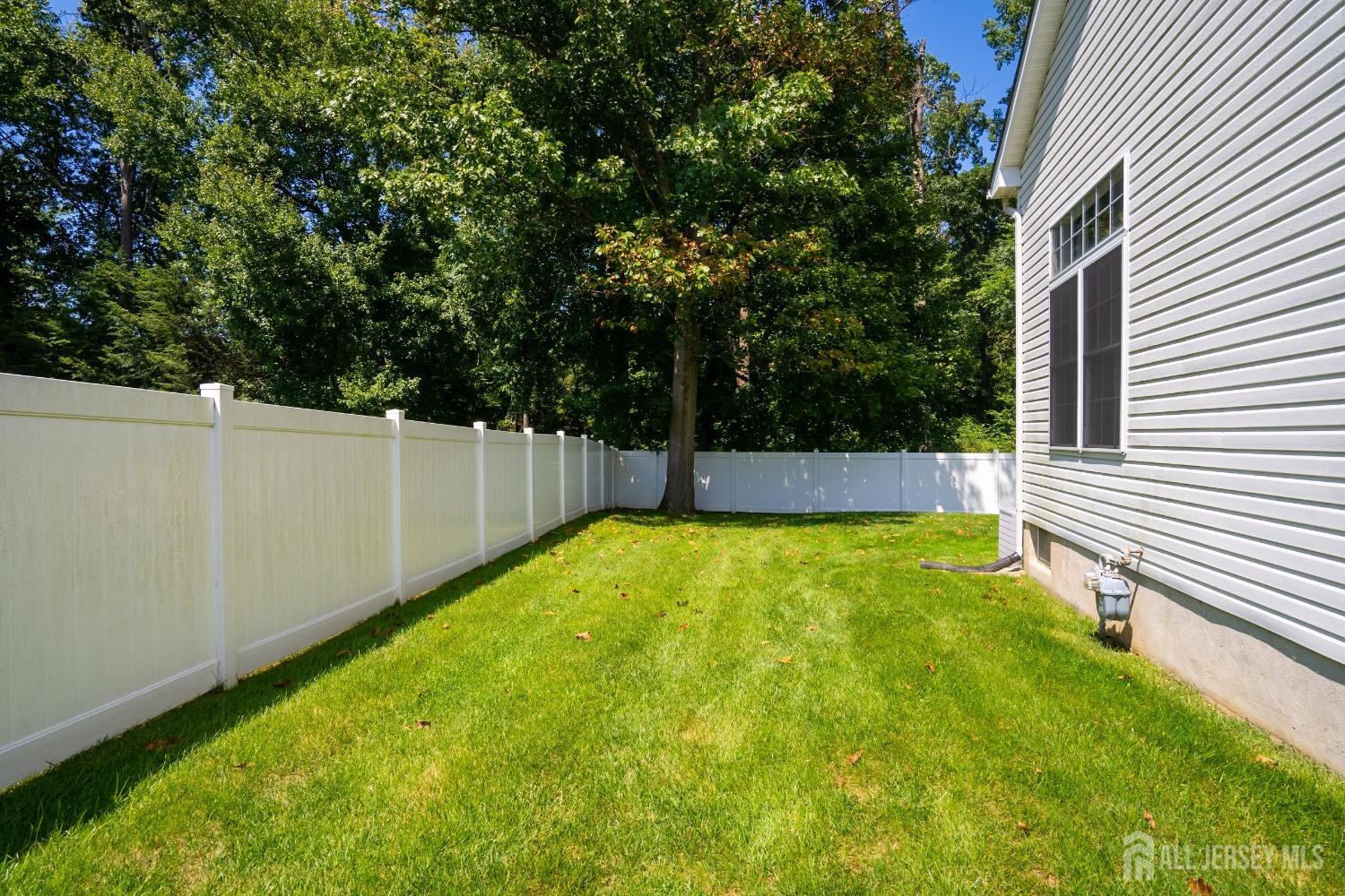 43 Putnam Road Monmouth Junction, NJ 08852 - Photo 5 of 55 Gallery Image 5