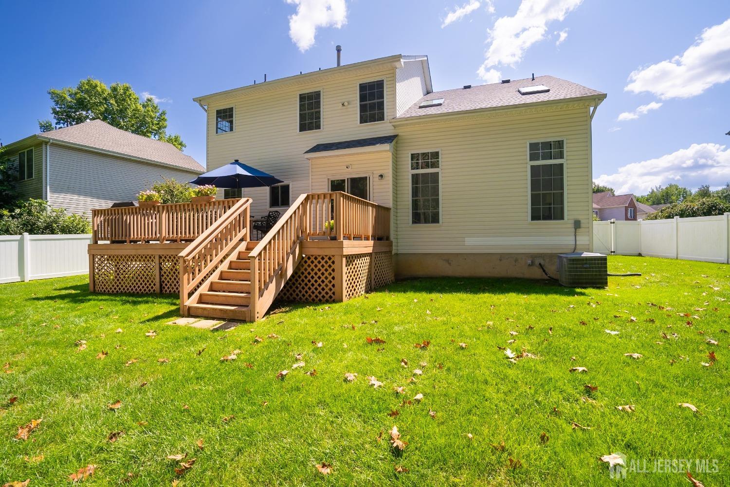 43 Putnam Road Monmouth Junction, NJ 08852 - Photo 8 of 55 Gallery Image 8