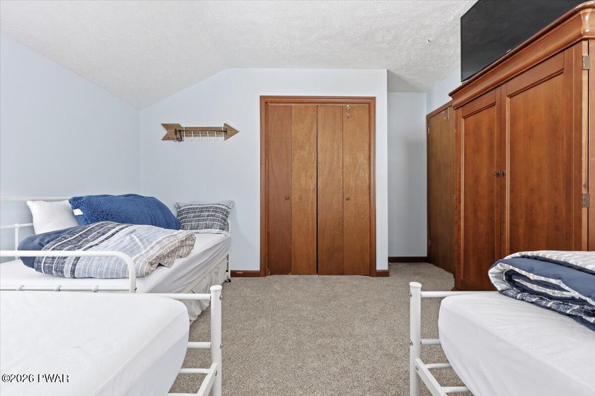 215 Tanager Road Lackawaxen, PA 18435 - Photo 31 of 48 45-003_6M24116
