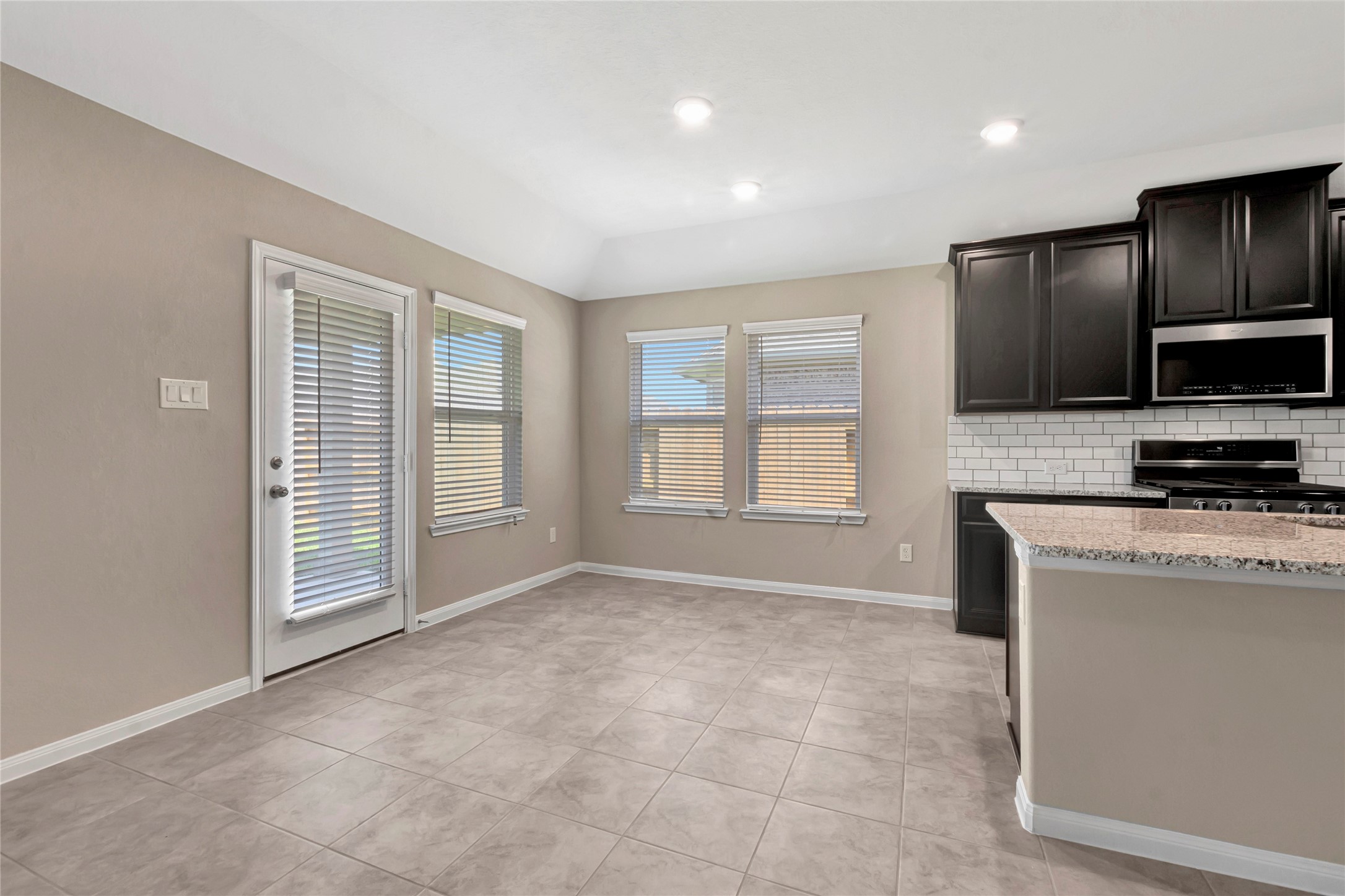 2702 Chancellor Rosenberg, TX 77471 - Photo 7 of 30 Photo is not of the actual home, but is an inspirational photo of builder’s model home and may depict options, furnishings, and/or decorator features that are not included