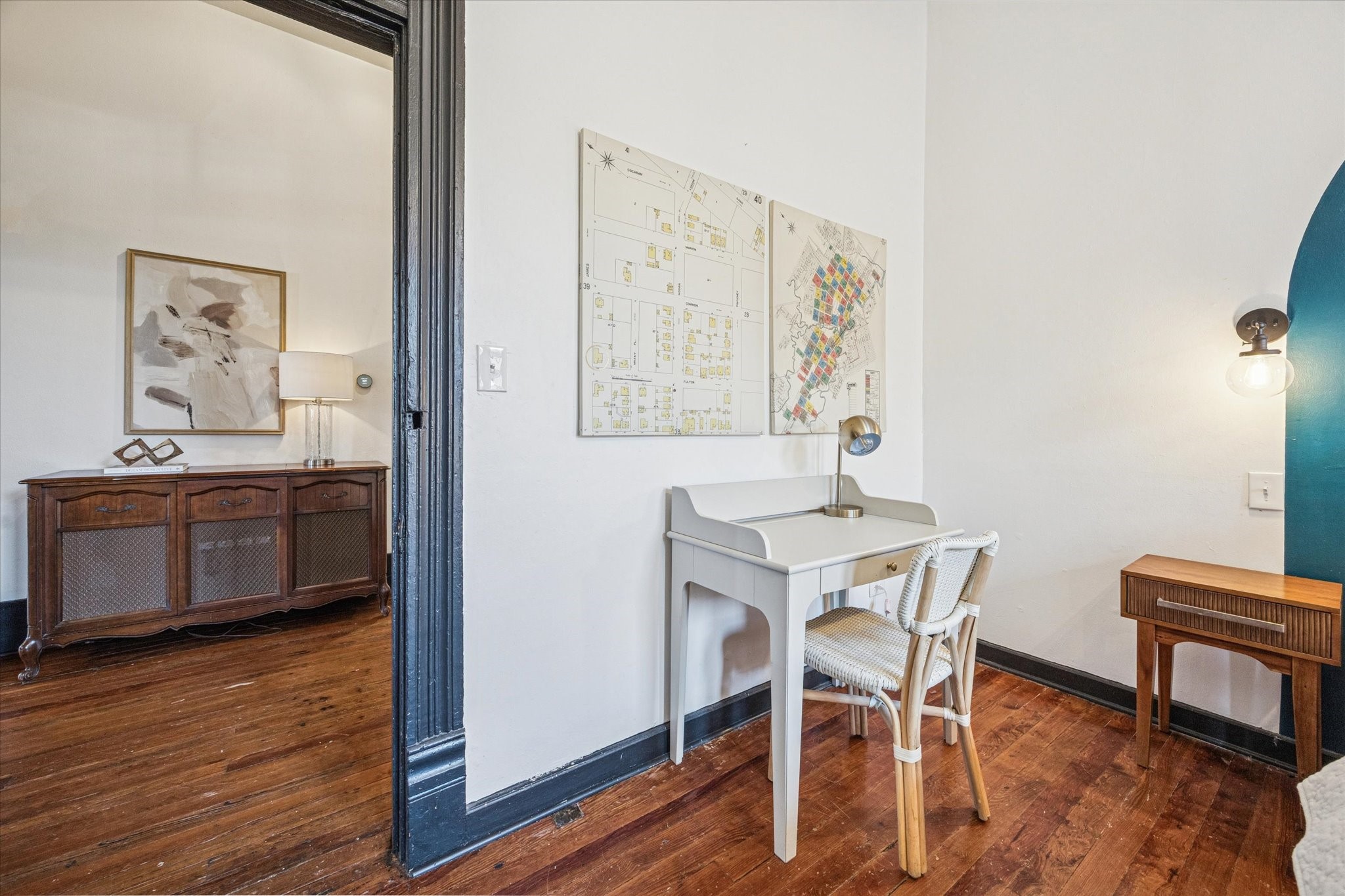 1920 Fulton Street Houston, TX 77009 - Photo 27 of 39 a dining room with furniture and wooden floor