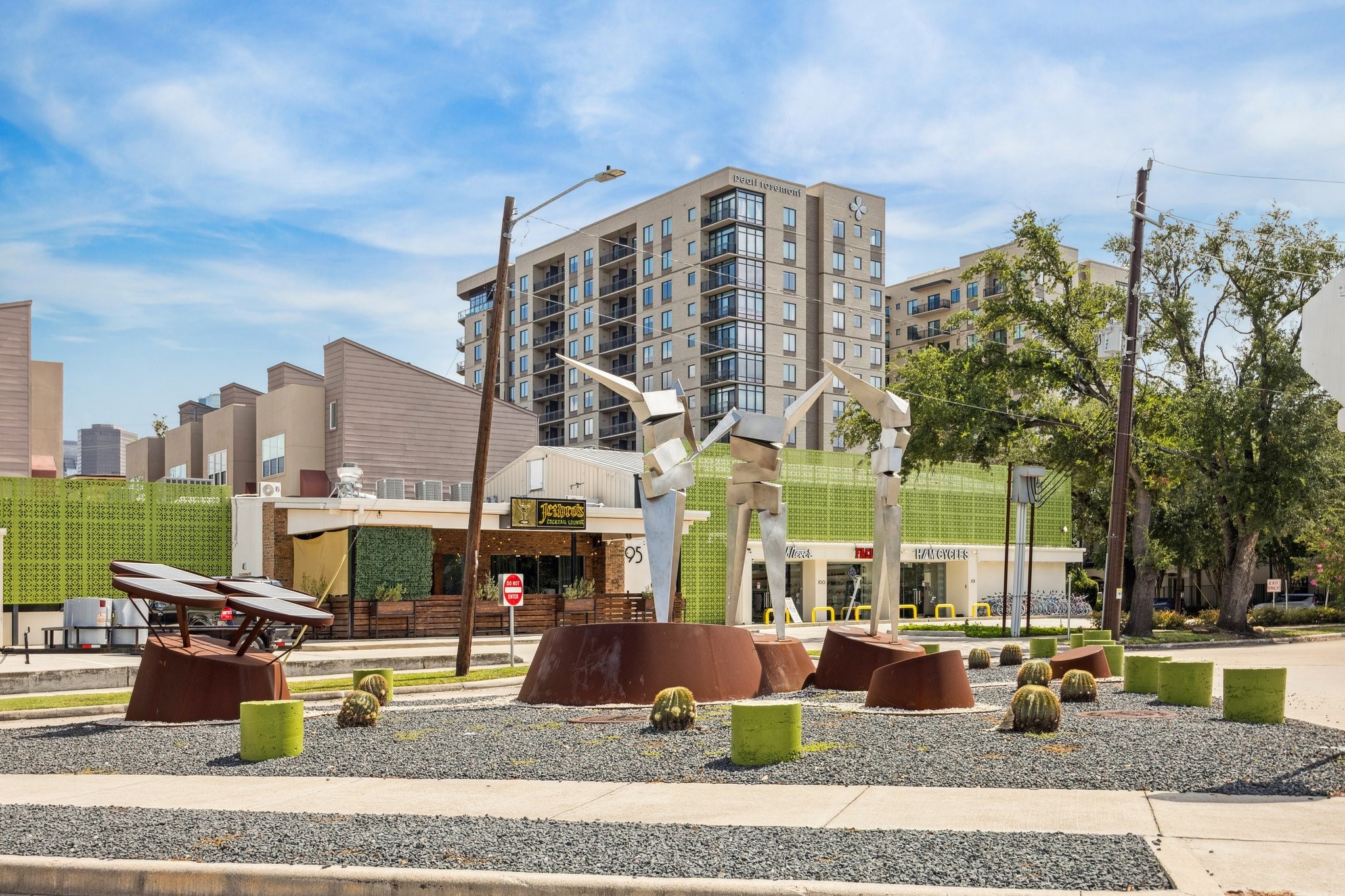 1920 Fulton Street Houston, TX 77009 - Photo 37 of 39 a view of a building with street view