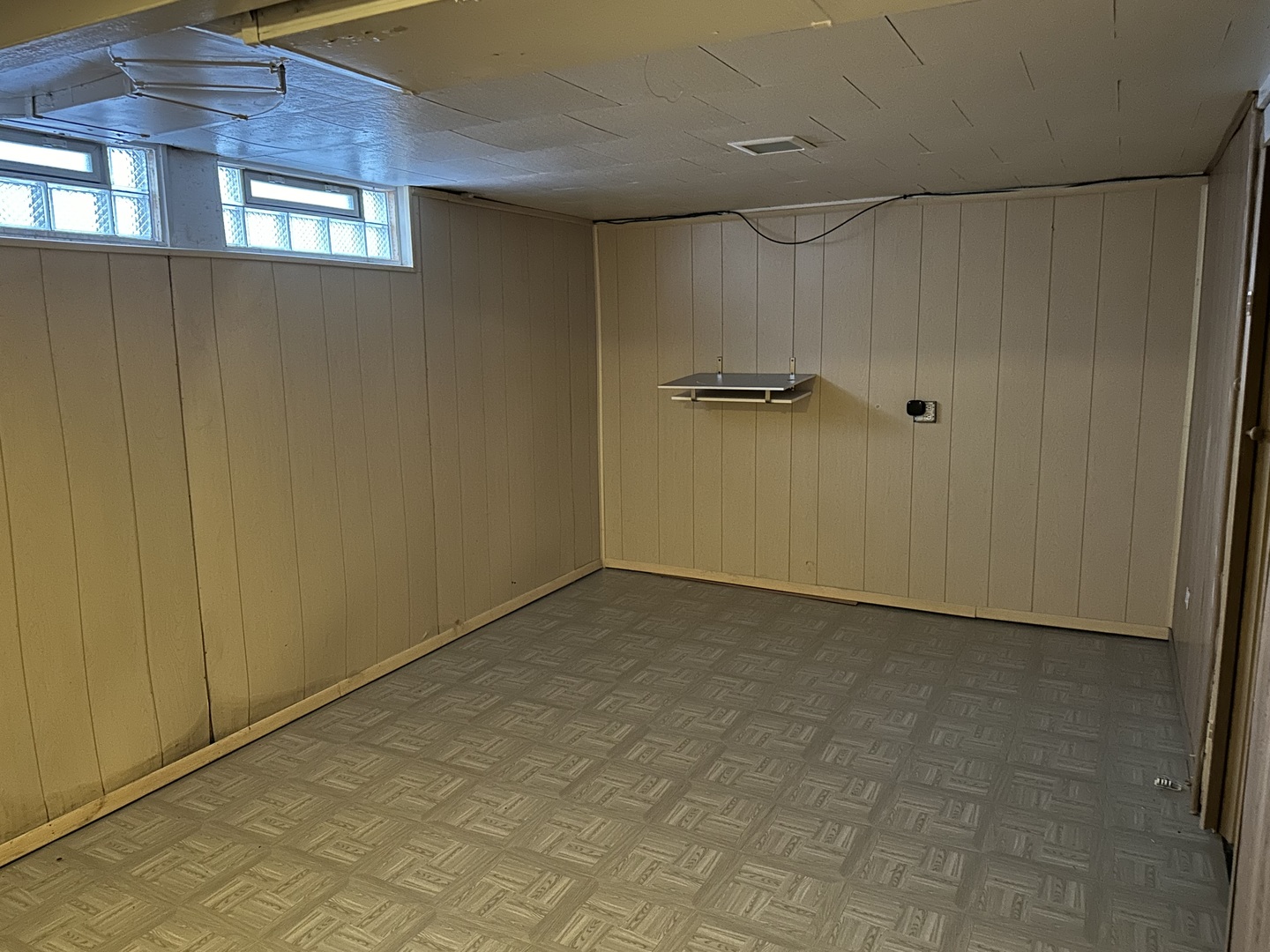 1876 Mannheim Road Des Plaines, IL 60018 - Photo 17 of 19 a view of a room with an empty space