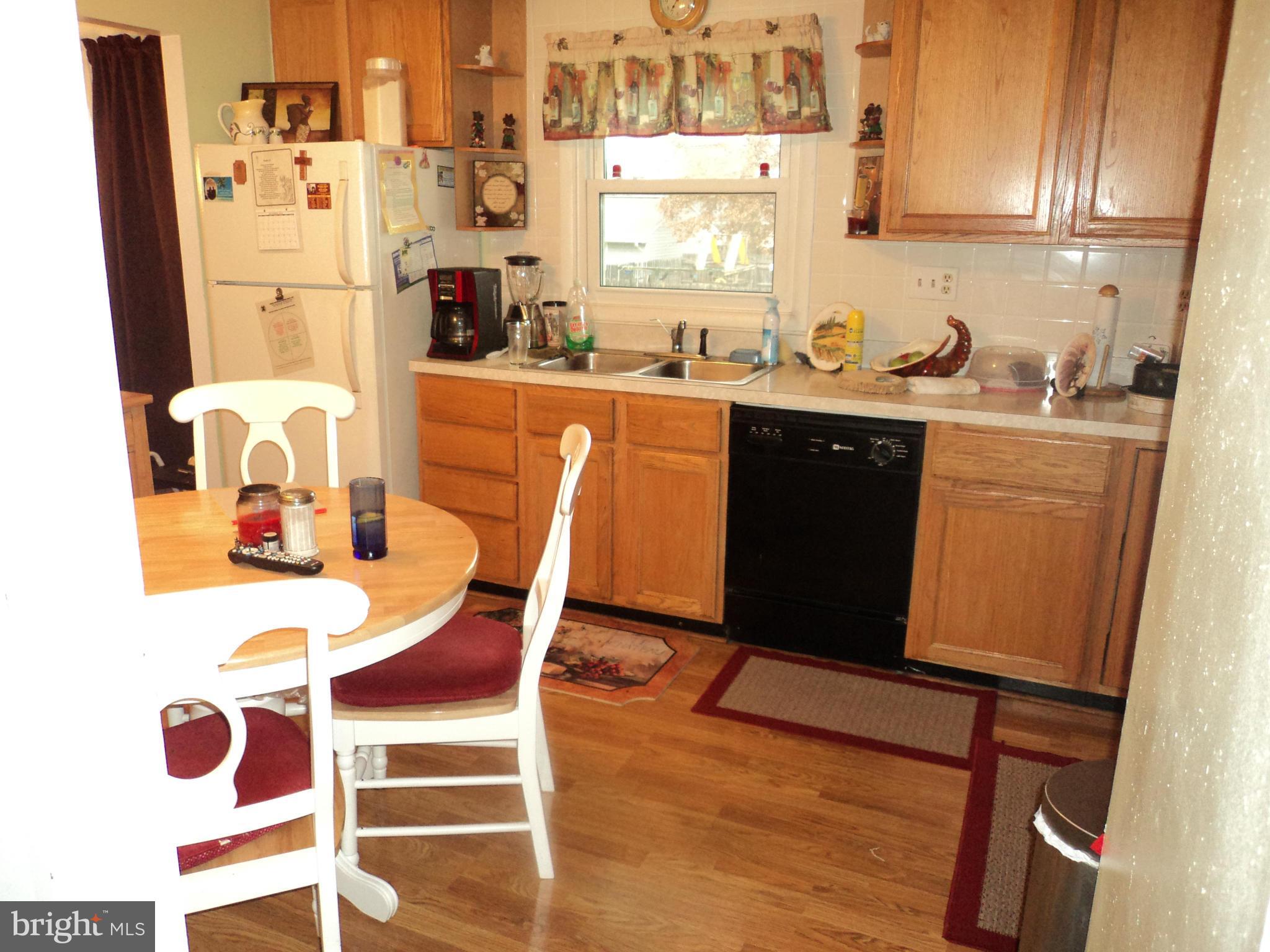 1517 Nicholas Road Waldorf, MD 20601 - Photo 2 of 10 Kitchen