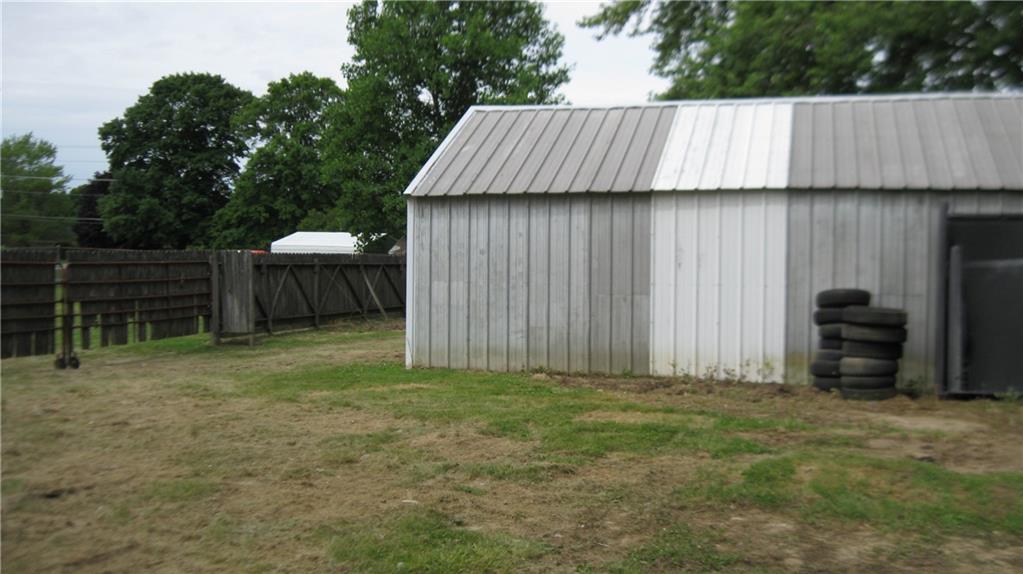 1912 Park Road Anderson, IN 46011 - Photo 17 of 28 Gallery Image 17