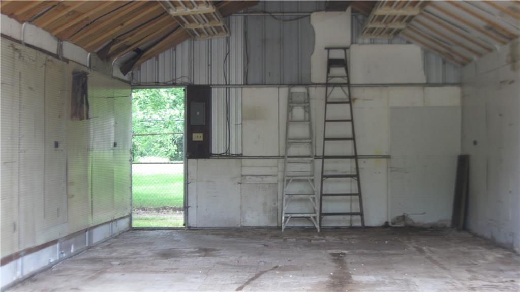 1912 Park Road Anderson, IN 46011 - Photo 20 of 28 Gallery Image 20