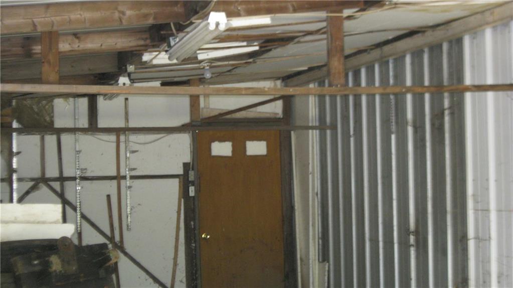1912 Park Road Anderson, IN 46011 - Photo 7 of 28 Gallery Image 7
