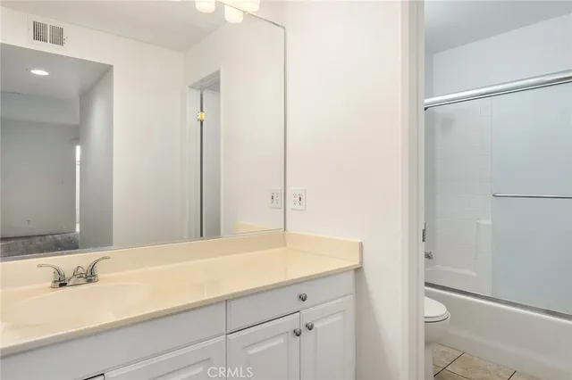 $3,300 | 15796 Midwood Drive, Unit 2, Granada Hills, CA 91344