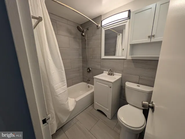 $2,200 | 4600 Duke Street, Unit 622, Alexandria, VA 22304