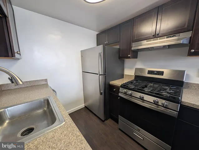 $2,200 | 4600 Duke Street, Unit 622, Alexandria, VA 22304