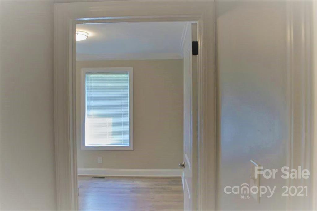 409 Old Linwood Road Lexington, NC 27292 - Photo 9 of 24 Gallery Image 9