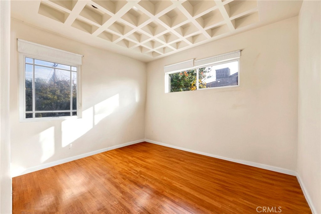 8166 Rhodes Avenue North Hollywood, CA 91605 - Photo 18 of 34