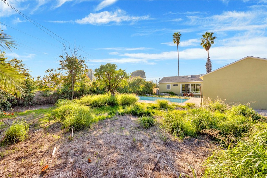 8166 Rhodes Avenue North Hollywood, CA 91605 - Photo 23 of 34