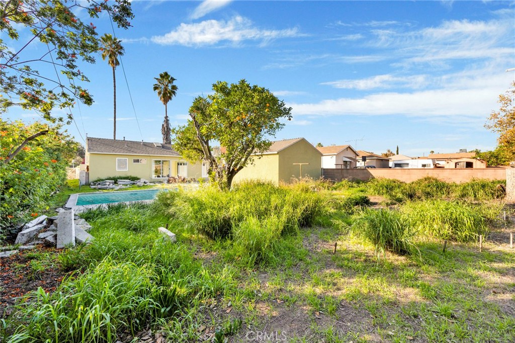 8166 Rhodes Avenue North Hollywood, CA 91605 - Photo 25 of 34