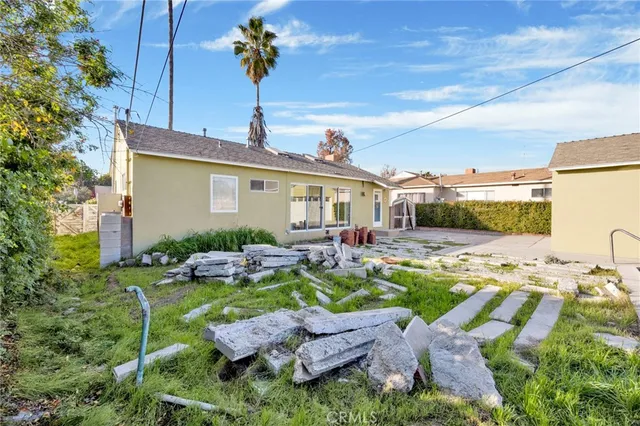$775,000 | 8166 Rhodes Avenue, North Hollywood, CA 91605