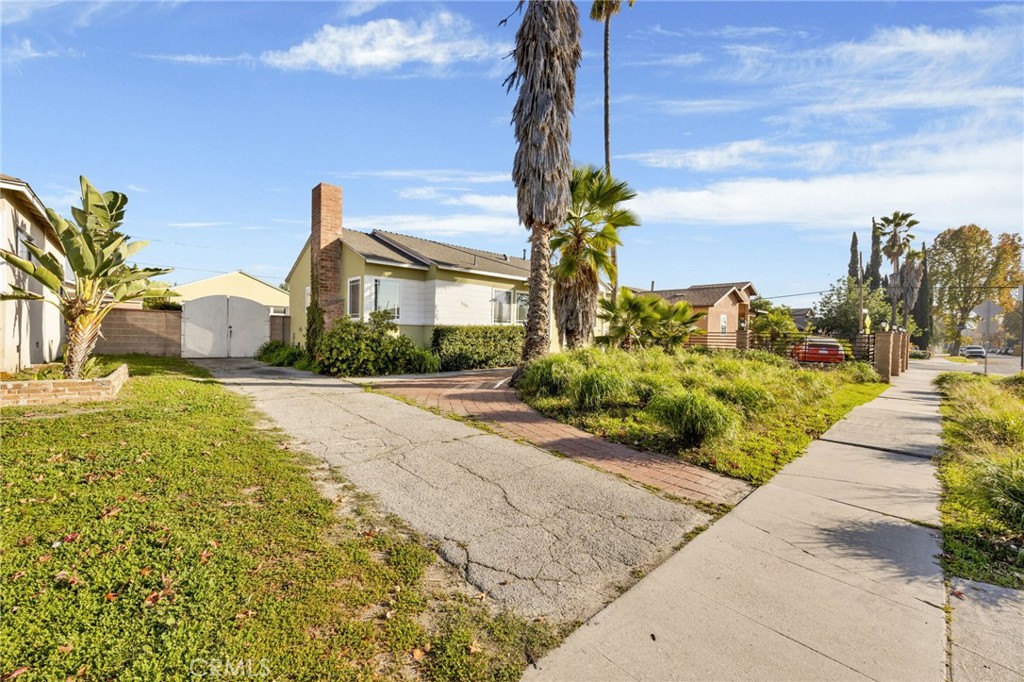 8166 Rhodes Avenue North Hollywood, CA 91605 - Photo 32 of 34