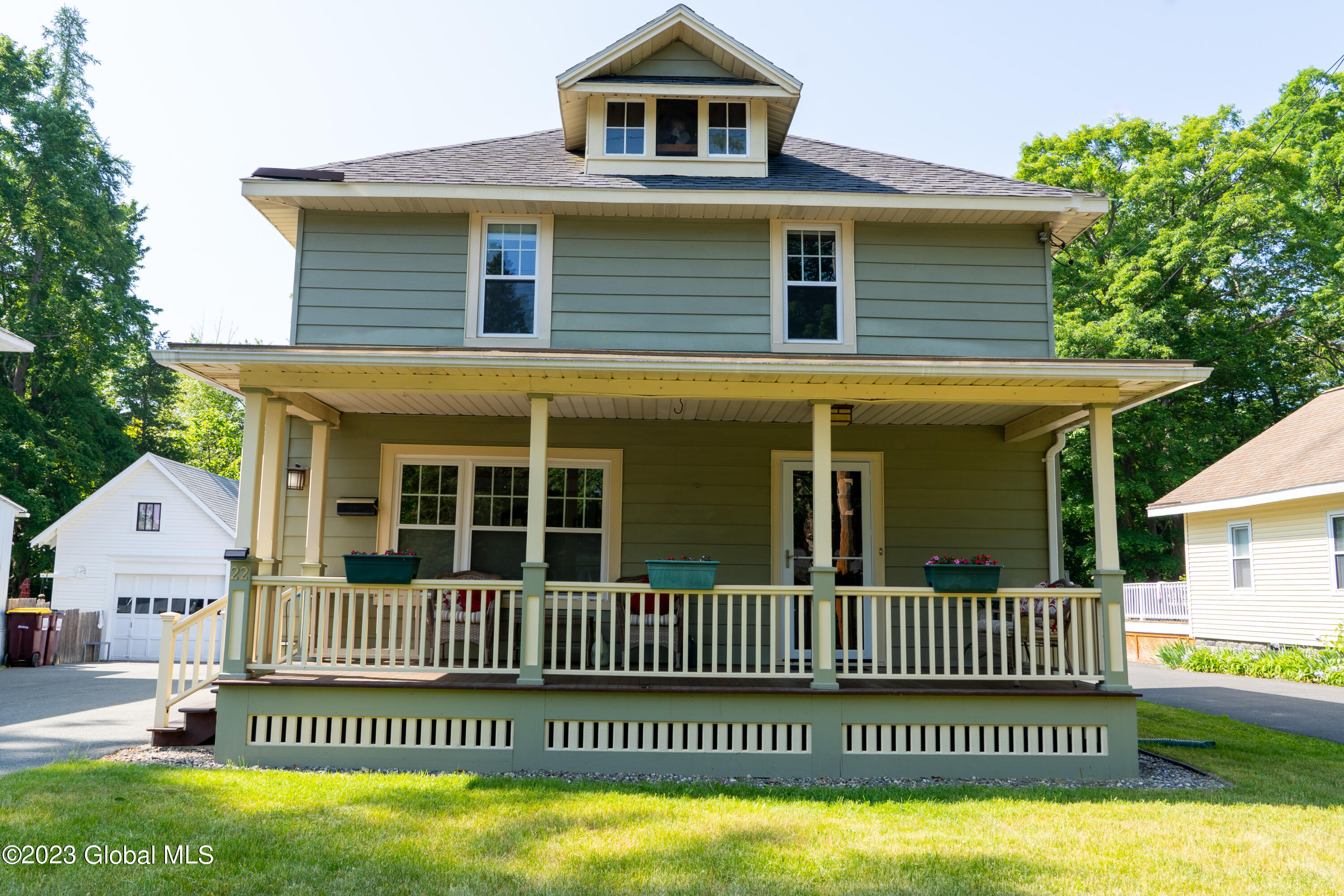 22 Stratton Place Bethlehem, NY 12054 - Photo 1 of 36 1c