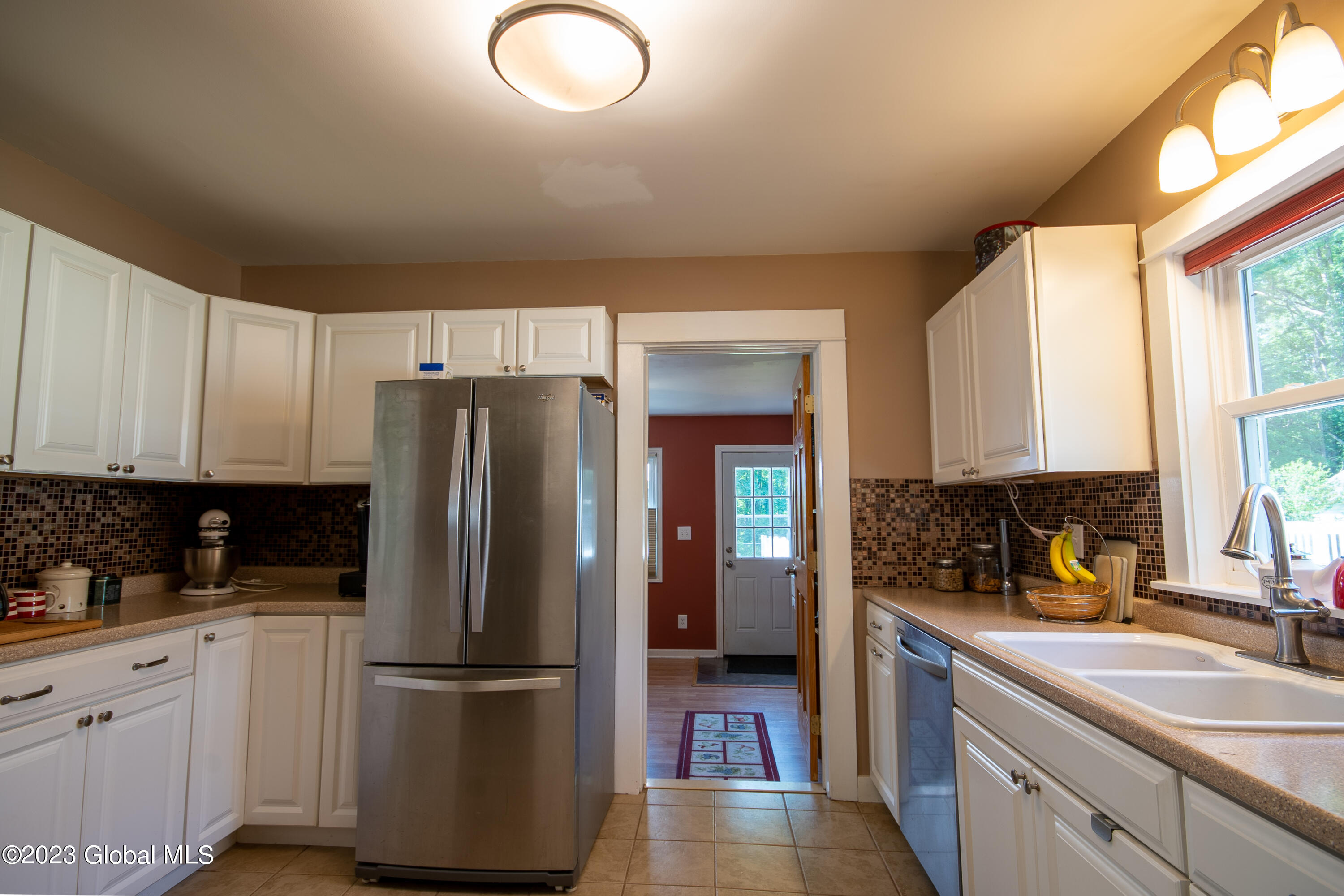 22 Stratton Place Bethlehem, NY 12054 - Photo 11 of 36 13