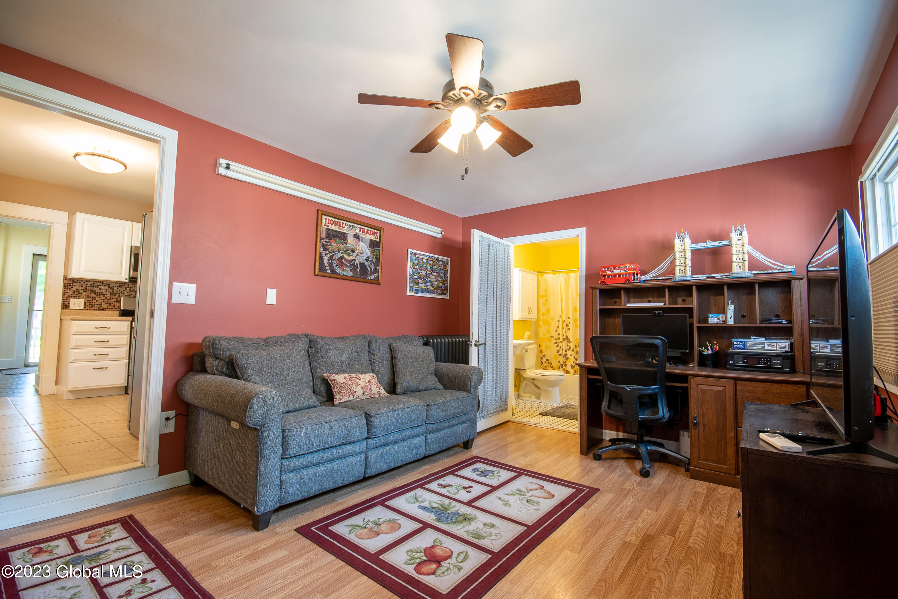 22 Stratton Place Bethlehem, NY 12054 - Photo 18 of 36 16