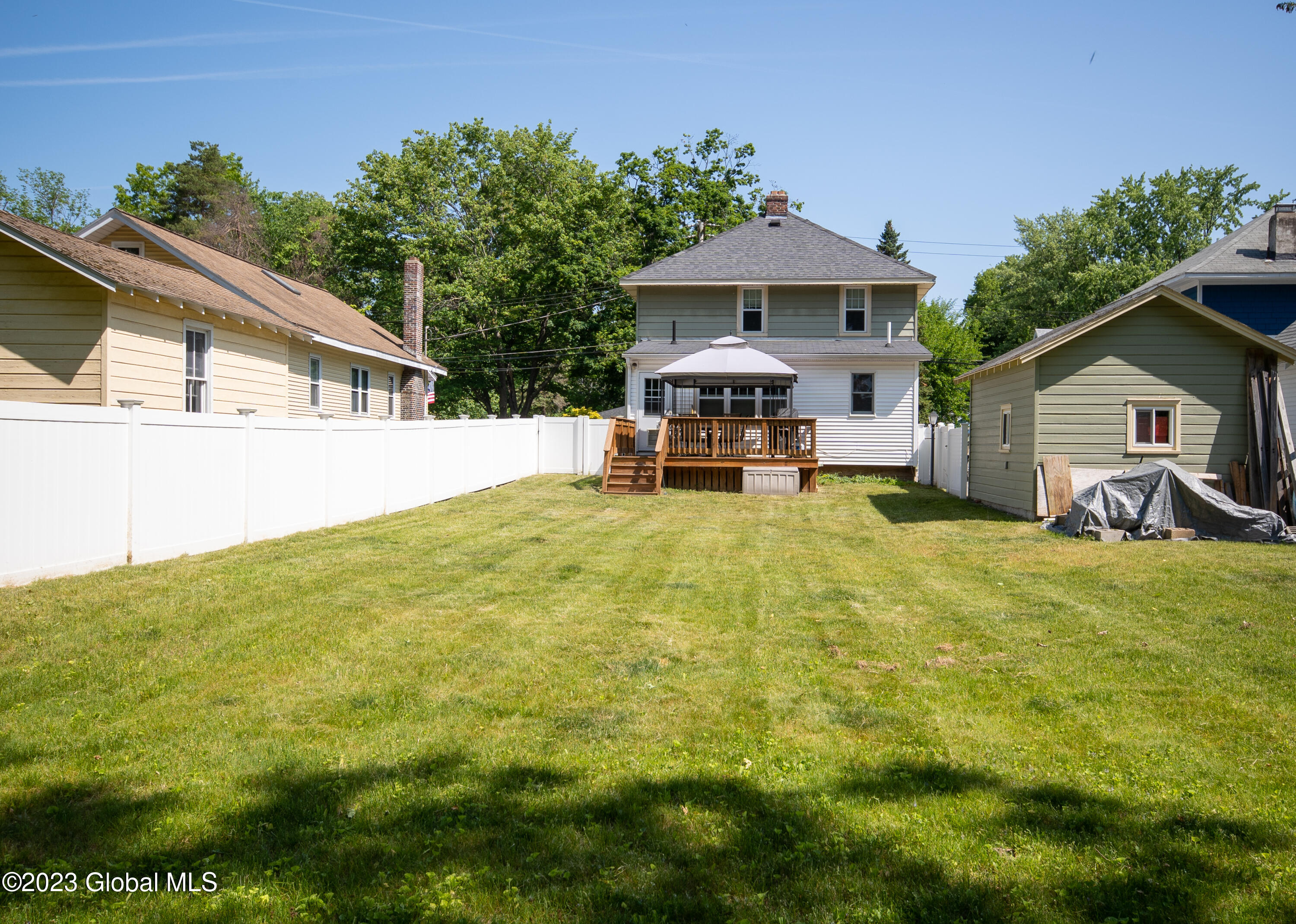 22 Stratton Place Bethlehem, NY 12054 - Photo 30 of 36 28