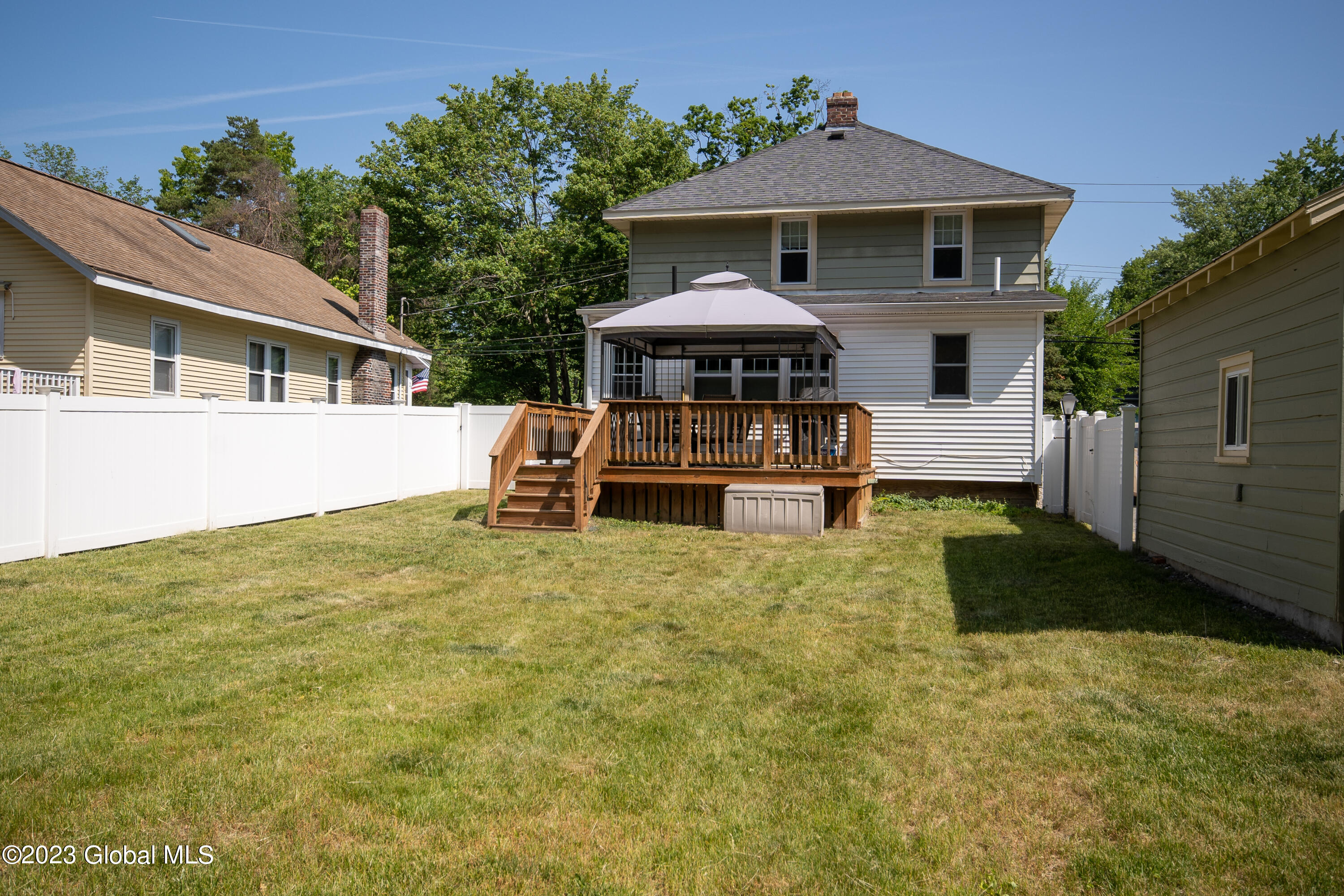 22 Stratton Place Bethlehem, NY 12054 - Photo 31 of 36 29