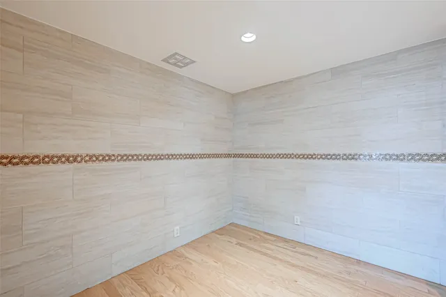 $500,000 | 2001 Holcombe Boulevard, Unit 401, Houston, TX 77030