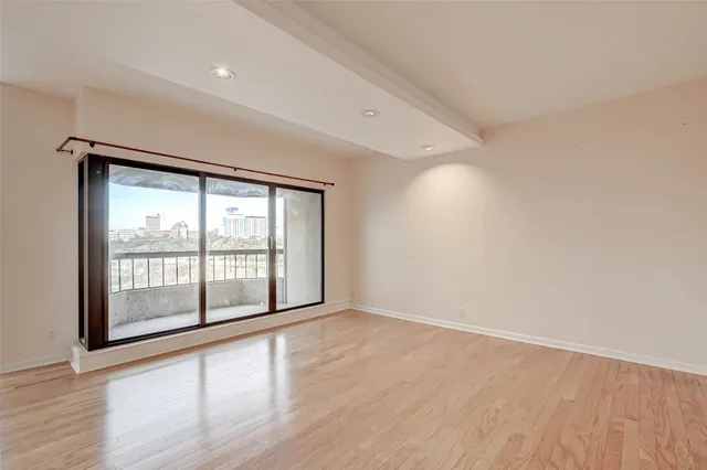 $500,000 | 2001 Holcombe Boulevard, Unit 401, Houston, TX 77030