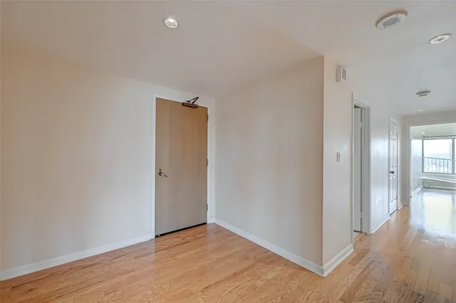 $500,000 | 2001 Holcombe Boulevard, Unit 401, Houston, TX 77030