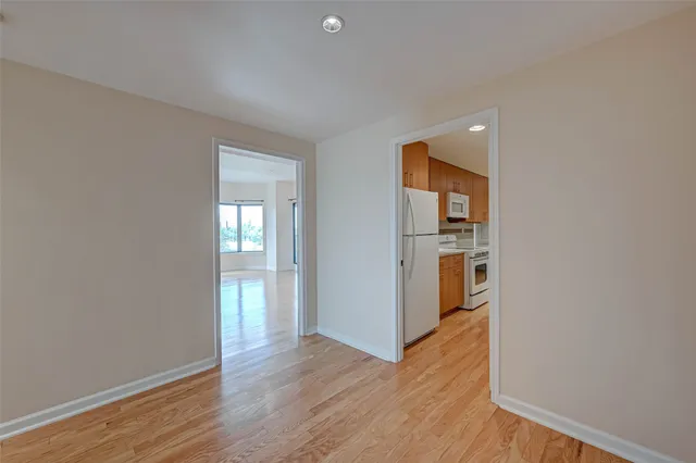 $500,000 | 2001 Holcombe Boulevard, Unit 401, Houston, TX 77030