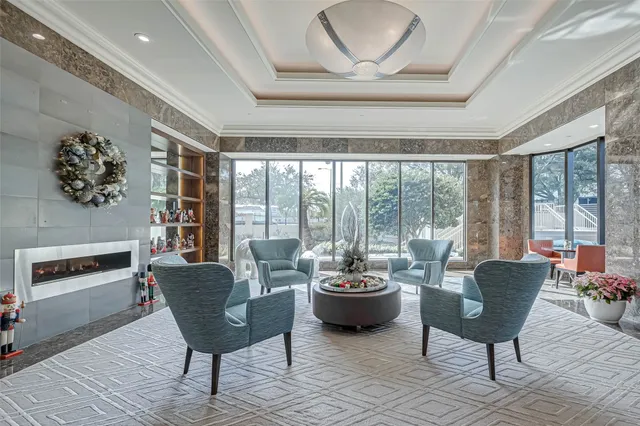 $500,000 | 2001 Holcombe Boulevard, Unit 401, Houston, TX 77030