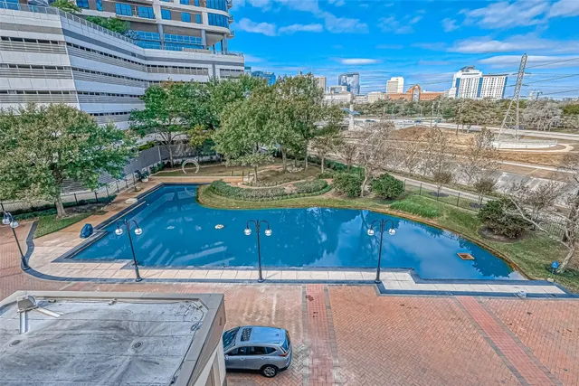 $500,000 | 2001 Holcombe Boulevard, Unit 401, Houston, TX 77030