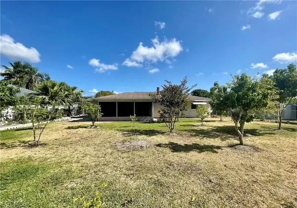 $1,799 | 922 Southeast 26th Terrace, Cape Coral, FL 33904