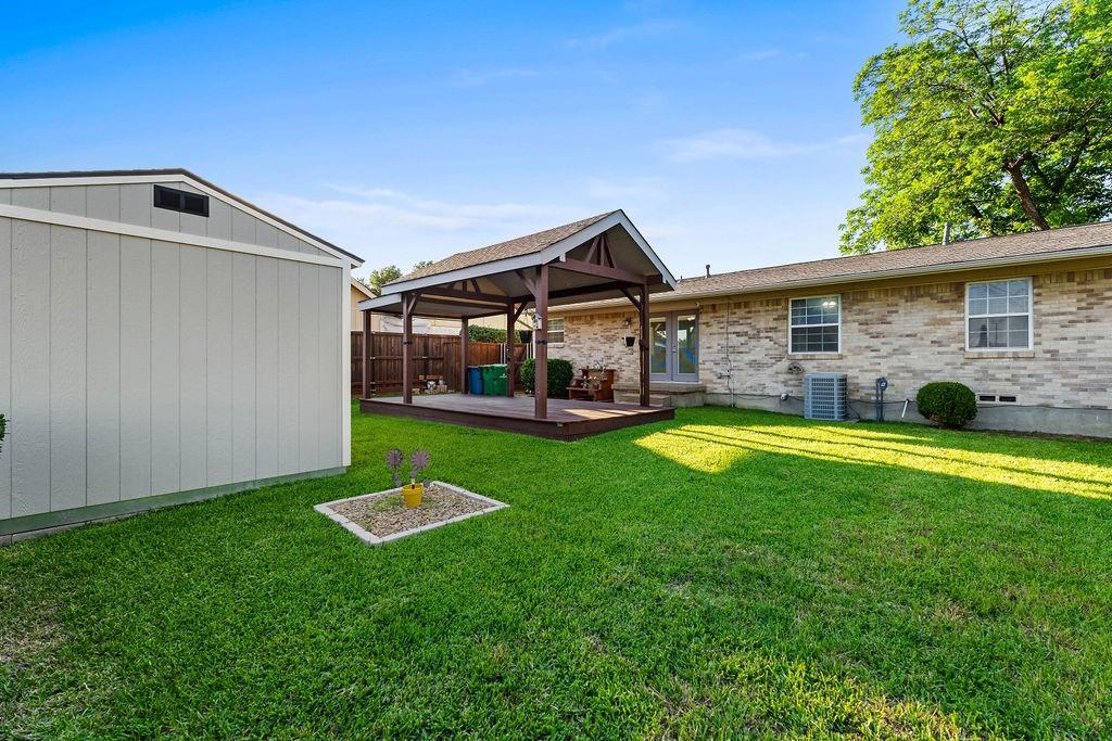1830 Pleasant Run Road Carrollton, TX 75006 - Photo 33 of 39 Gallery Image 33
