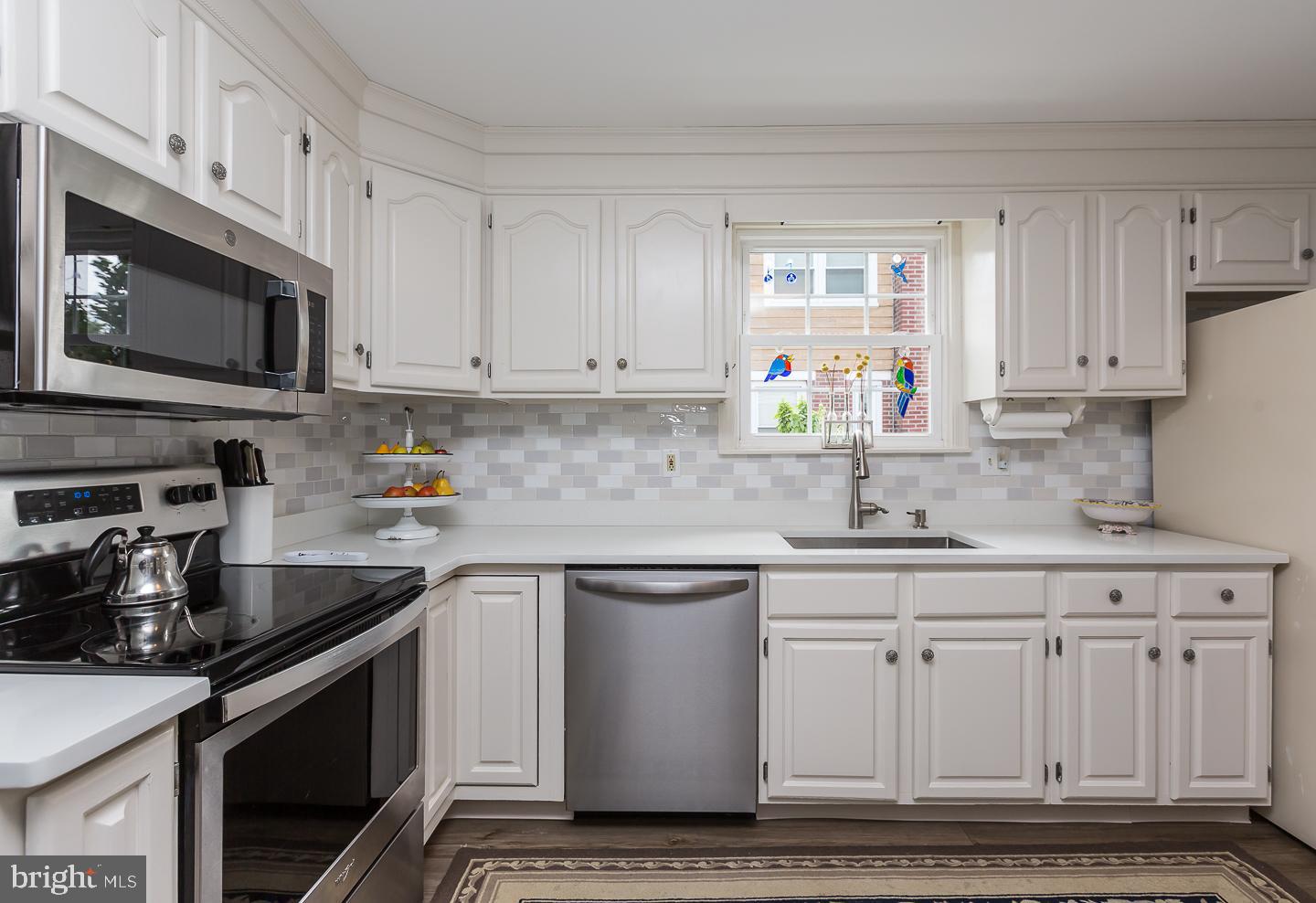 452 Colfax Road Havertown, PA 19083 - Photo 16 of 41 Updated Kitchen