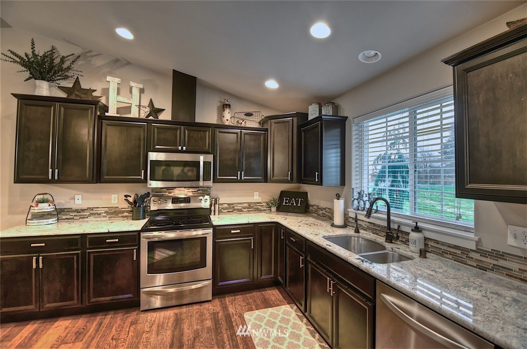 9216 178th Avenue Southwest Rochester, WA 98579 - Photo 13 of 25