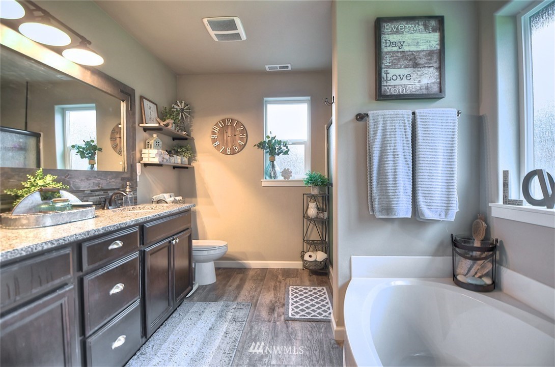 9216 178th Avenue Southwest Rochester, WA 98579 - Photo 16 of 25