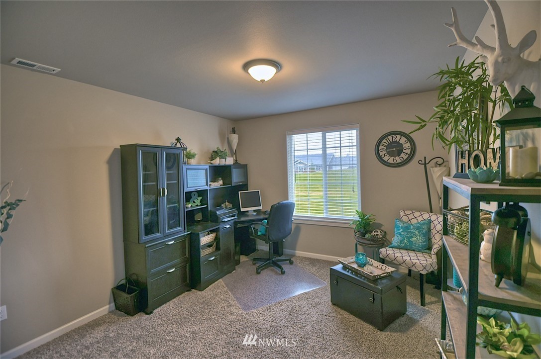 9216 178th Avenue Southwest Rochester, WA 98579 - Photo 17 of 25