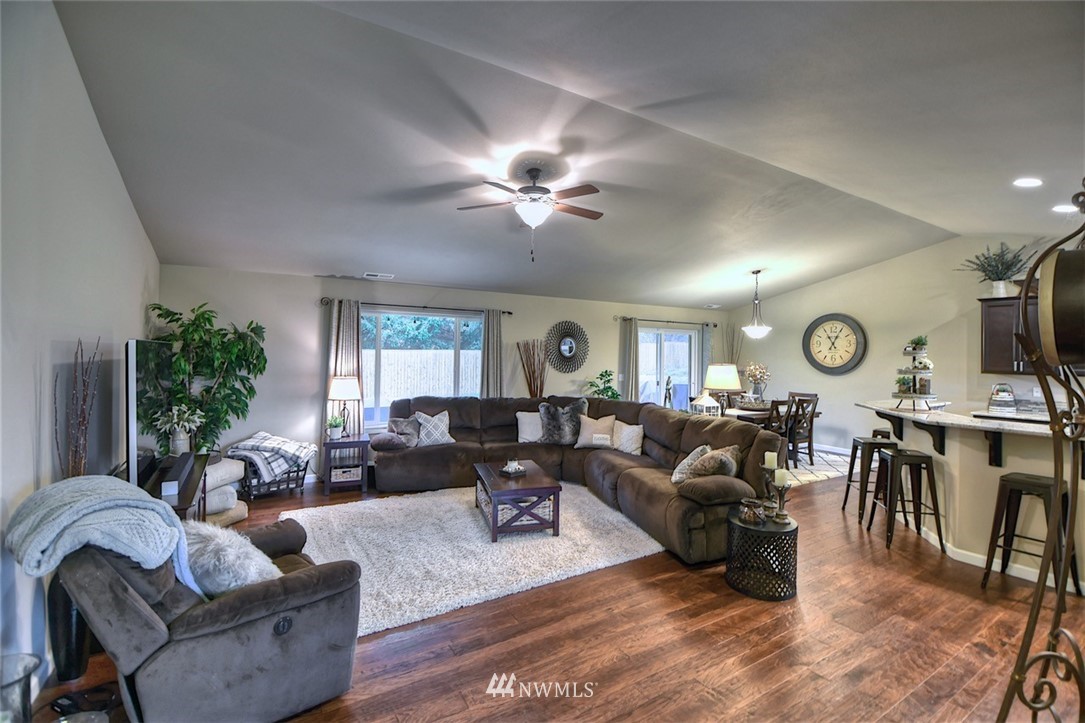 9216 178th Avenue Southwest Rochester, WA 98579 - Photo 5 of 25