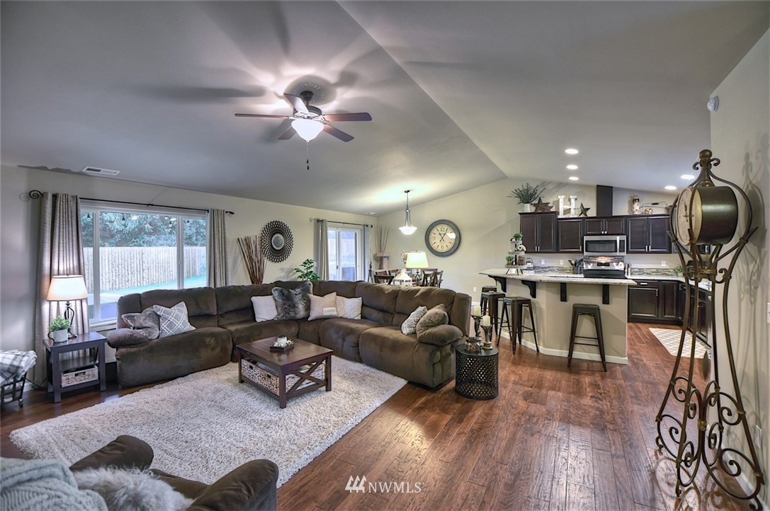 9216 178th Avenue Southwest Rochester, WA 98579 - Photo 7 of 25
