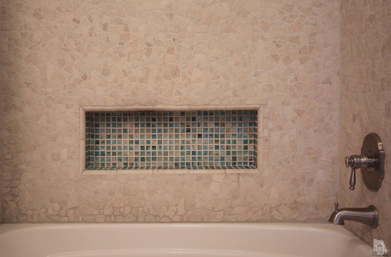 4241 Rusticview Court Moorpark, CA 93021 - Photo 23 of 26 a bathroom with a bathtub