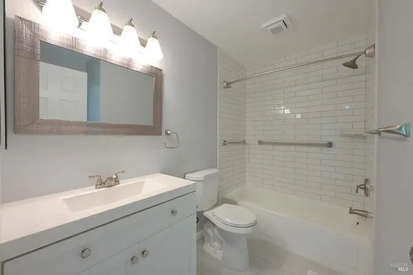 $779,000 | 9662 Dawn Way, Windsor, CA 95492