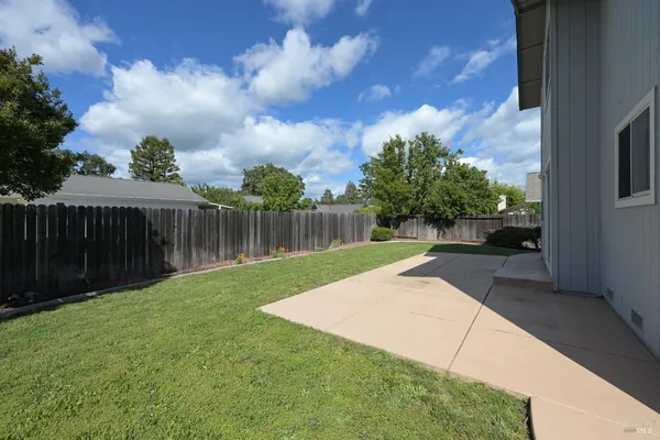 $779,000 | 9662 Dawn Way, Windsor, CA 95492