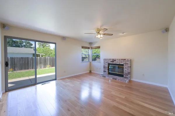 $779,000 | 9662 Dawn Way, Windsor, CA 95492