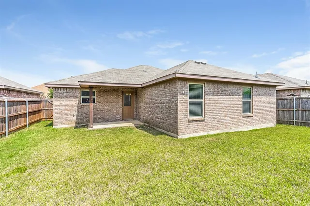 $1,920 | 7664 Hollow Point Drive, Fort Worth, TX 76123