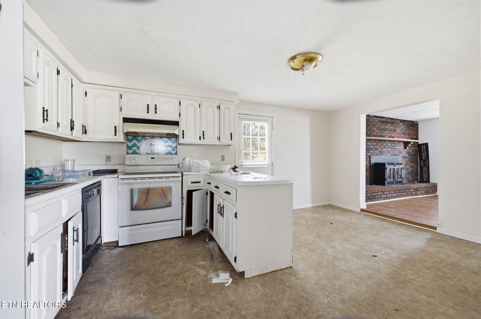 106 Butter And Egg Road Jacksboro, TN 37757 - Photo 12 of 31 51-web-or-mls-3F1A7698