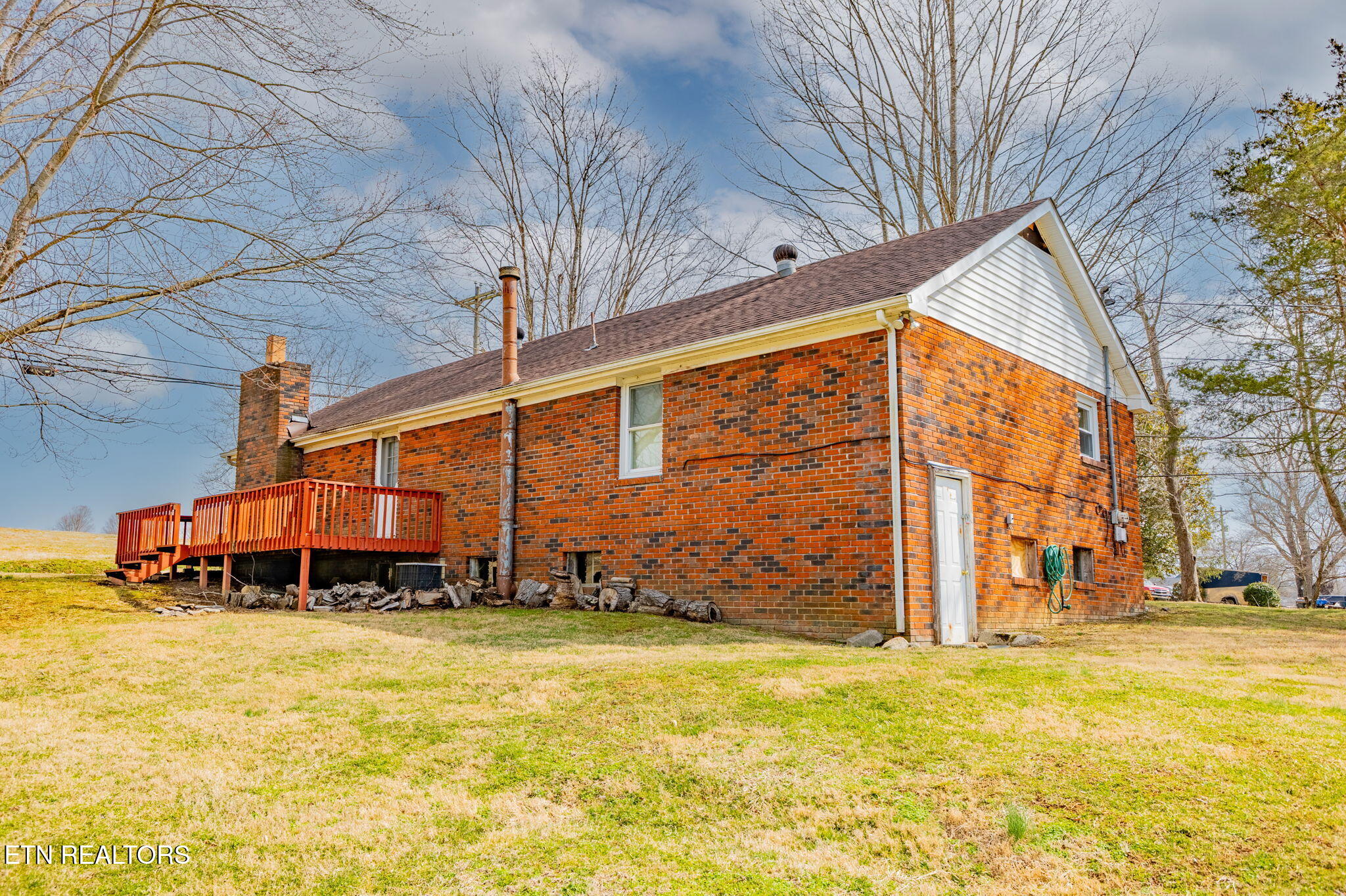106 Butter And Egg Road Jacksboro, TN 37757 - Photo 27 of 31 13-web-or-mls-3F1A8759-HDR